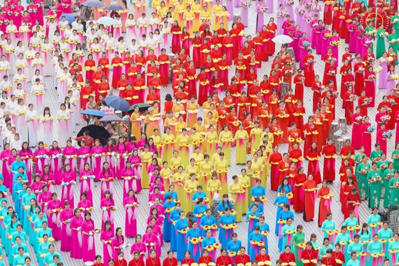 fb-732768673513037_1116128210644062