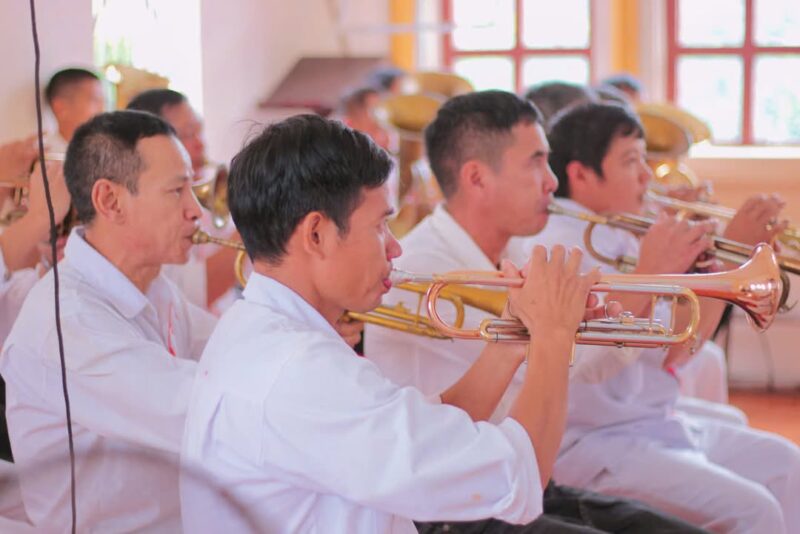 fb-732768673513037_1115987097324840