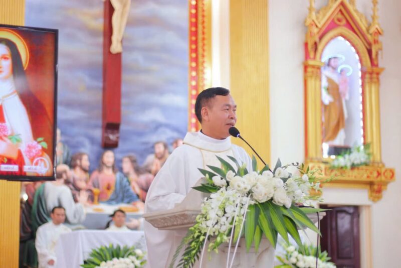 fb-732768673513037_1115987097324840