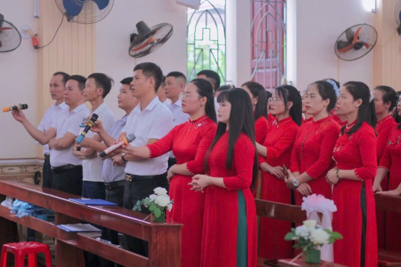 fb-732768673513037_1115987097324840