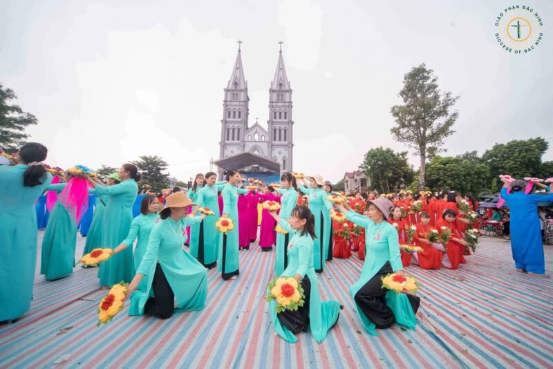 fb-732768673513037_1116702440586639