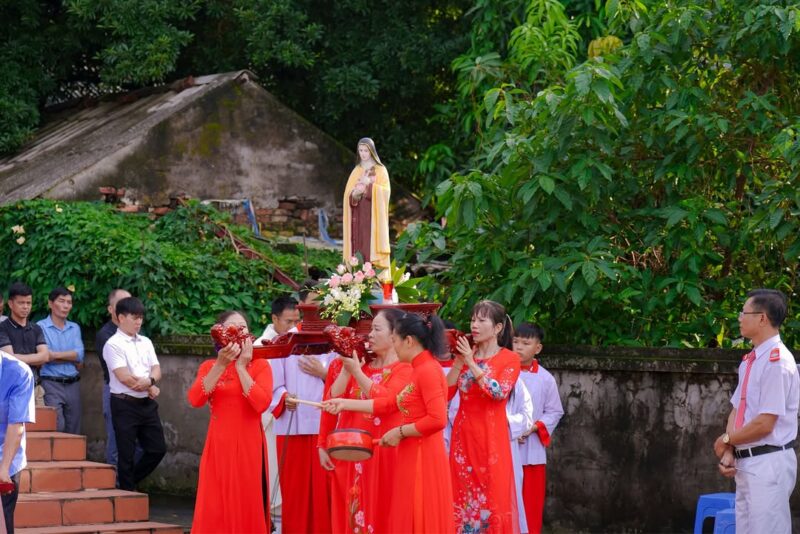 fb-1578851229095483_1207459724758600