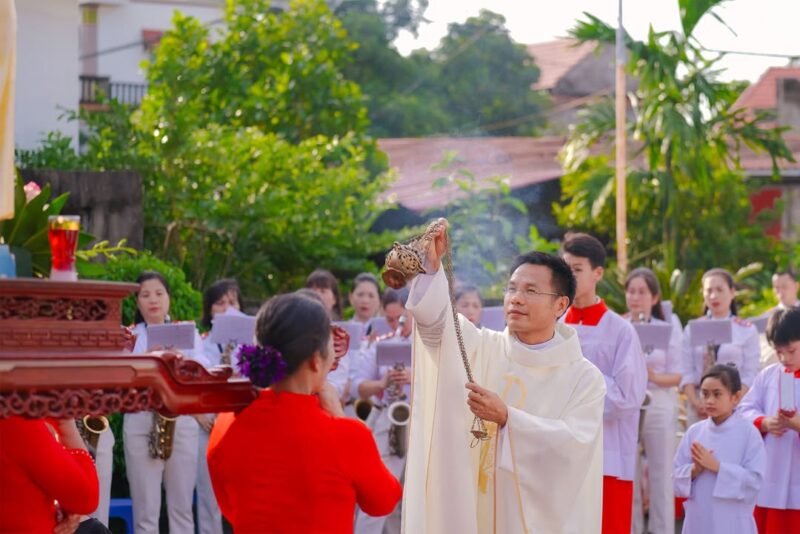 fb-1578851229095483_1207459724758600