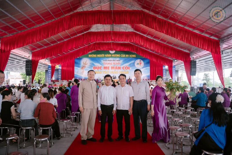 fb-732768673513037_1117453503844866