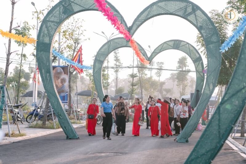 fb-732768673513037_1117424810514402