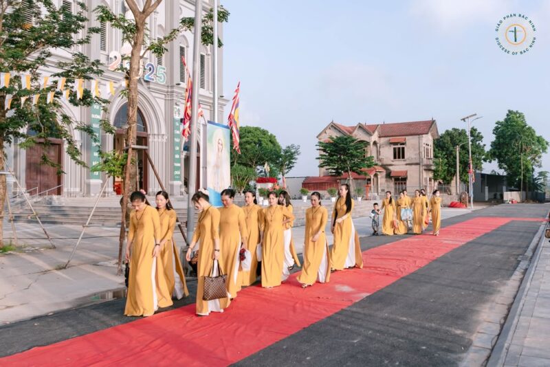 fb-732768673513037_1117424810514402