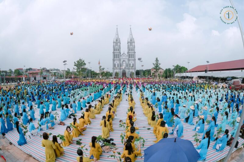 fb-732768673513037_1118004530456430