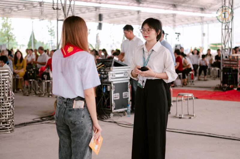 fb-732768673513037_1117831657140384