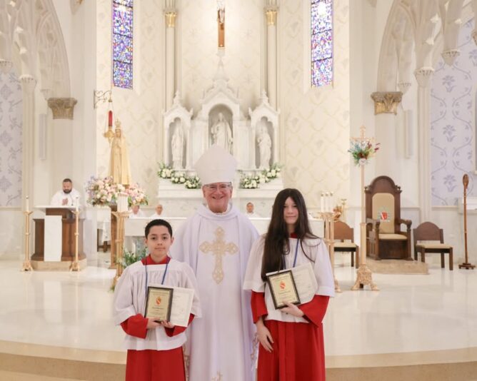 fb-117682098250535_1236235448549088