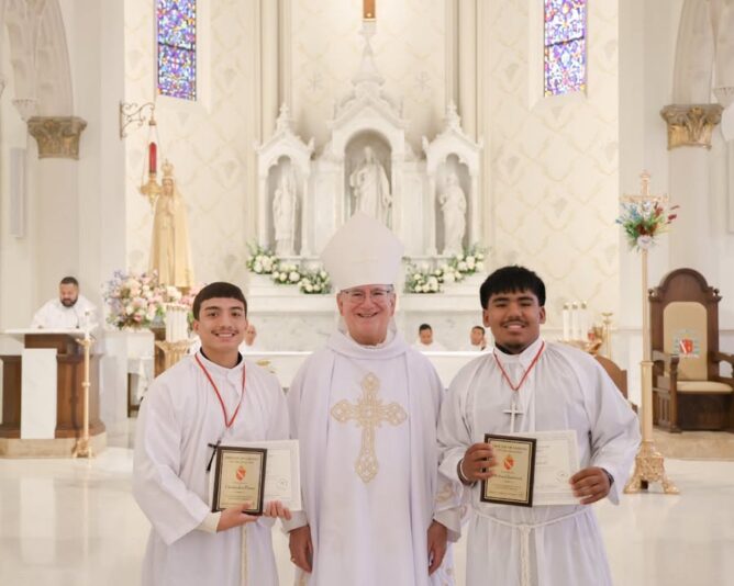 fb-117682098250535_1236235448549088