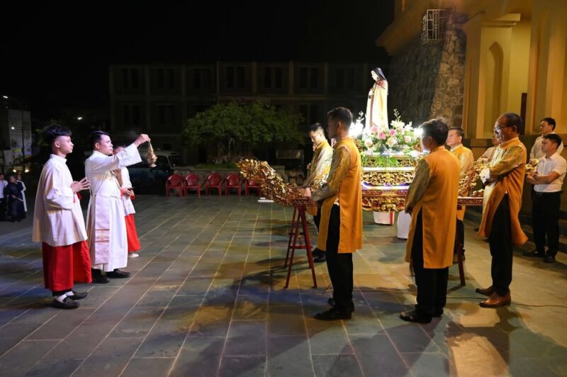 fb-732768673513037_1118478070409076