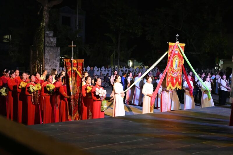 fb-732768673513037_1118478070409076