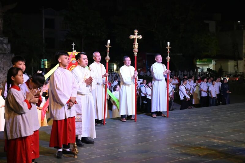 fb-732768673513037_1118478070409076