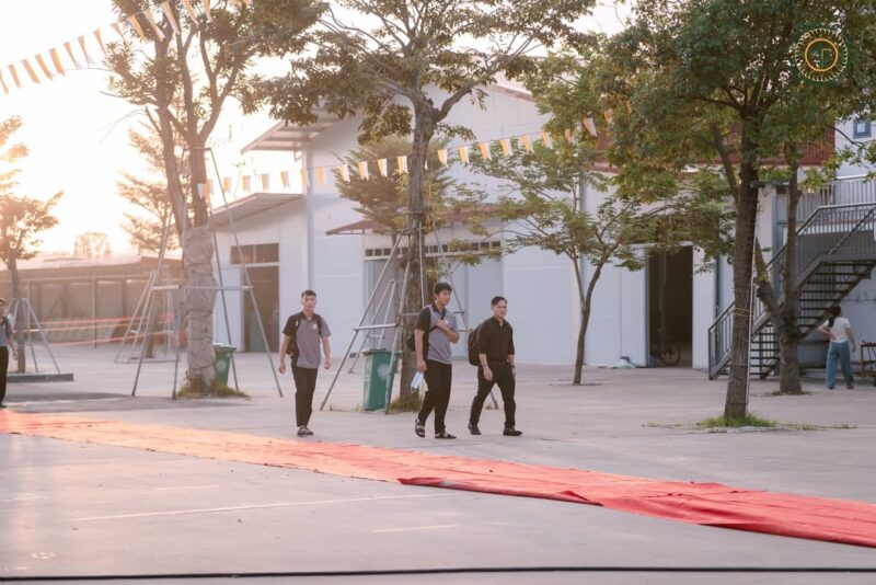 fb-732768673513037_1118467780410105