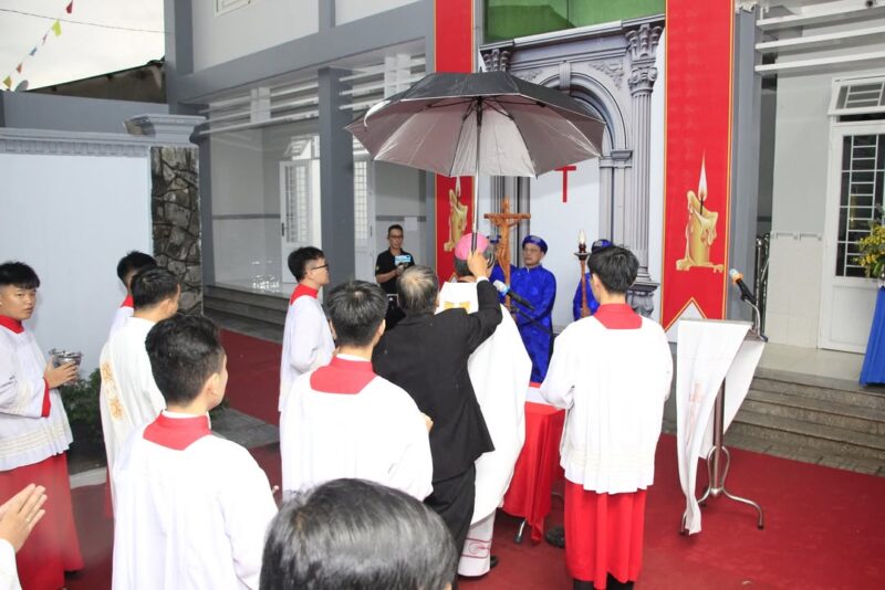 fb-585442494803518_1217377537093460