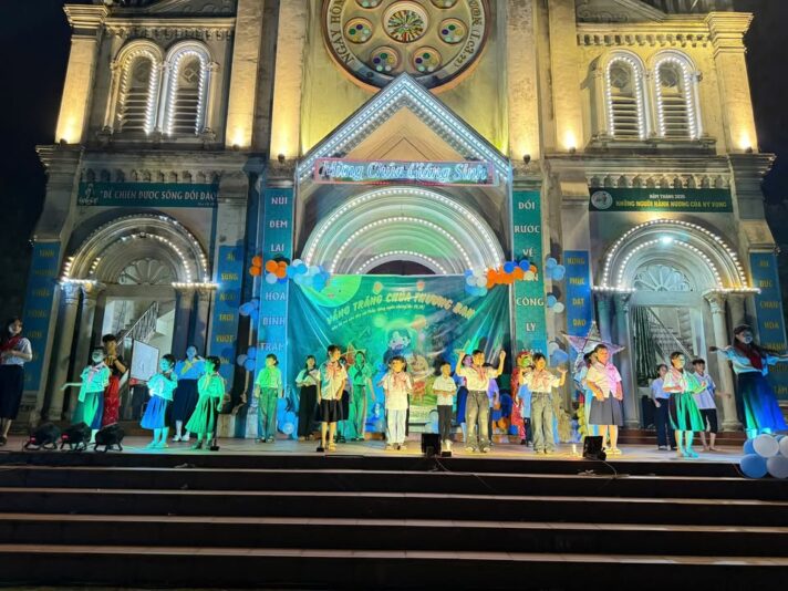 fb-732768673513037_1119378563652360