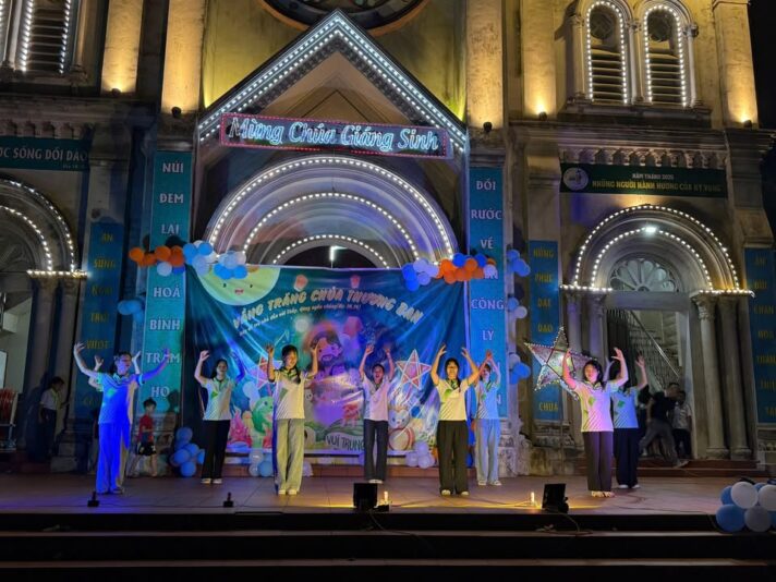 fb-732768673513037_1119378563652360