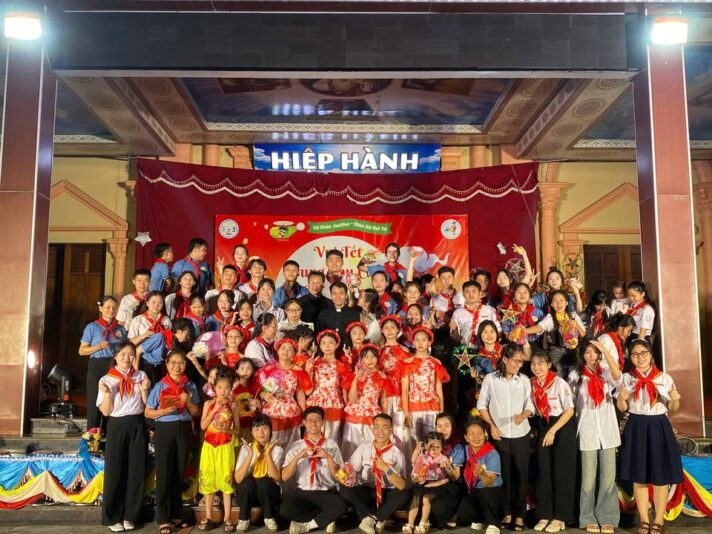 fb-732768673513037_1119369593653257