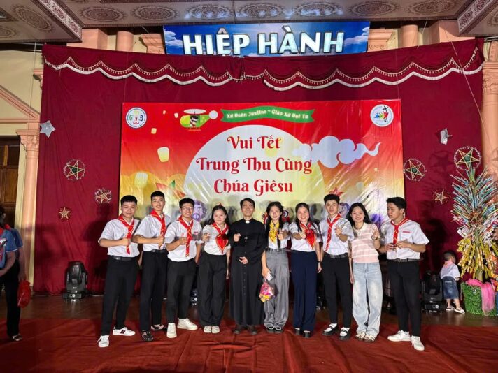 fb-732768673513037_1119369593653257