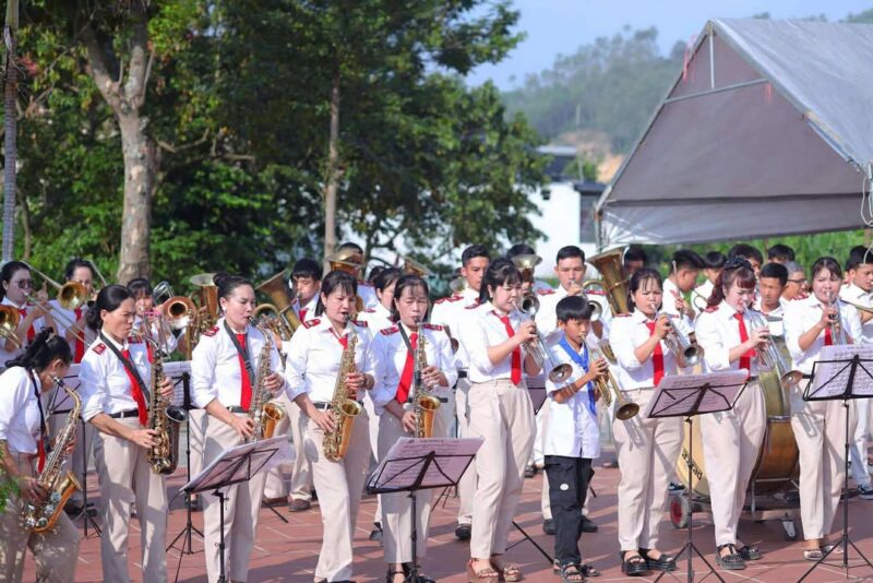 fb-732768673513037_1119302200326663