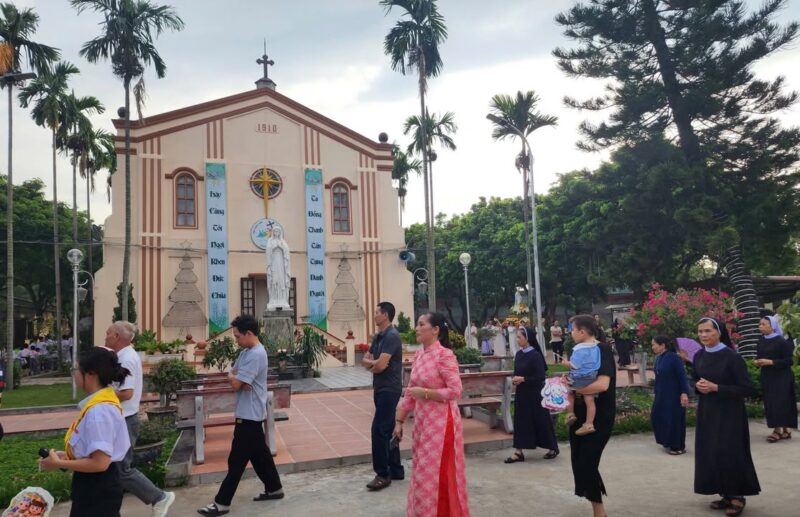 fb-732768673513037_1119421333648083