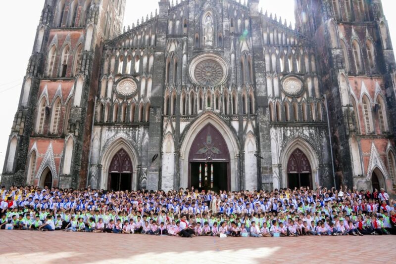 fb-1578851229095483_1211228764381696