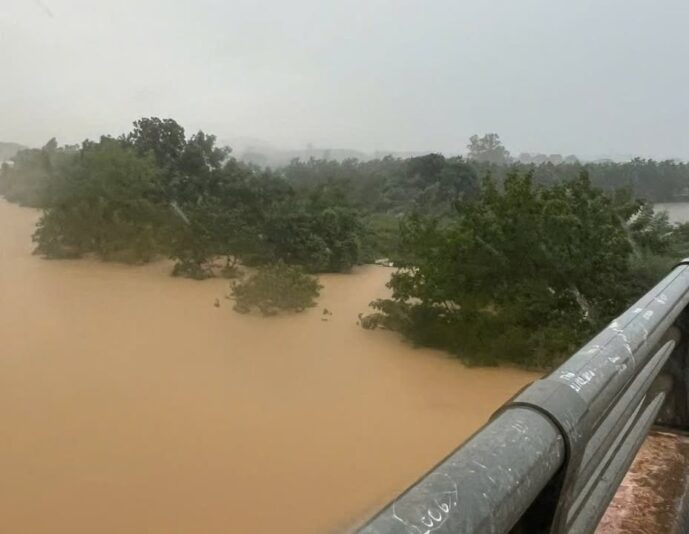 fb-732768673513037_1121017950155088