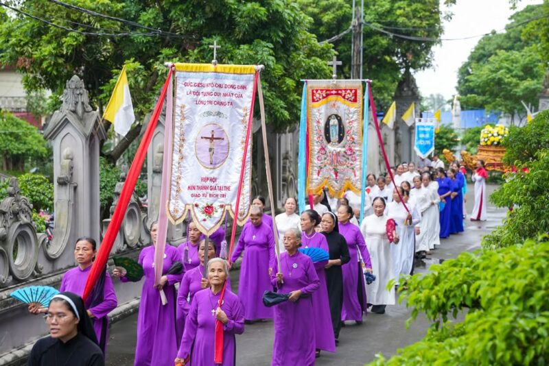 fb-1578851229095483_1212144294290143