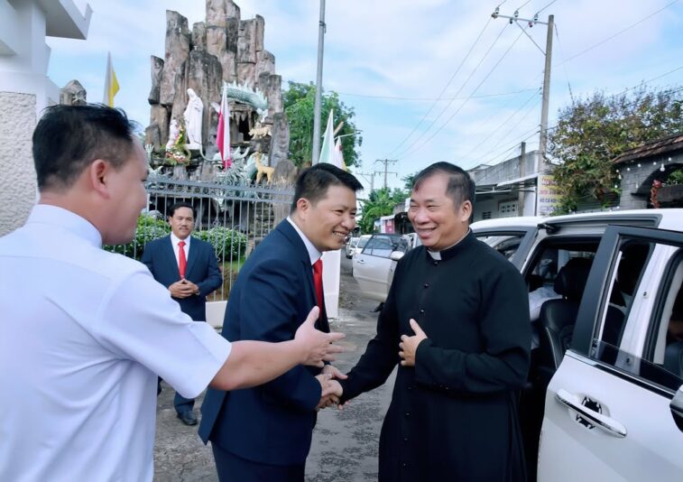 fb-585442494803518_1222428103255070