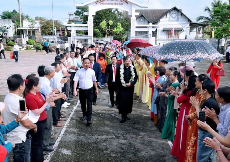 fb-585442494803518_1222428103255070