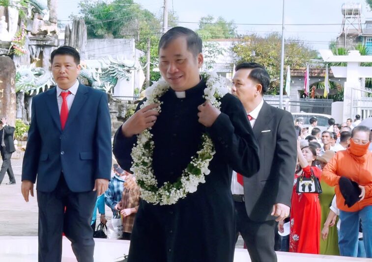 fb-585442494803518_1222428103255070