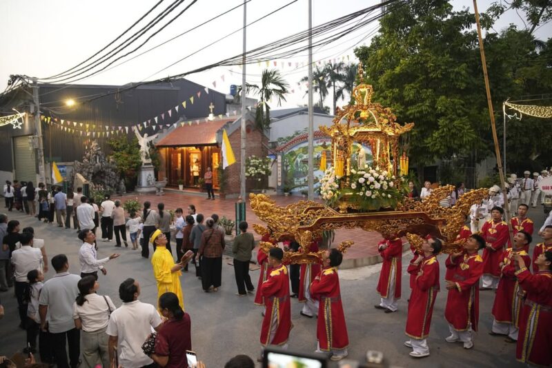 fb-1578851229095483_1214628217375084