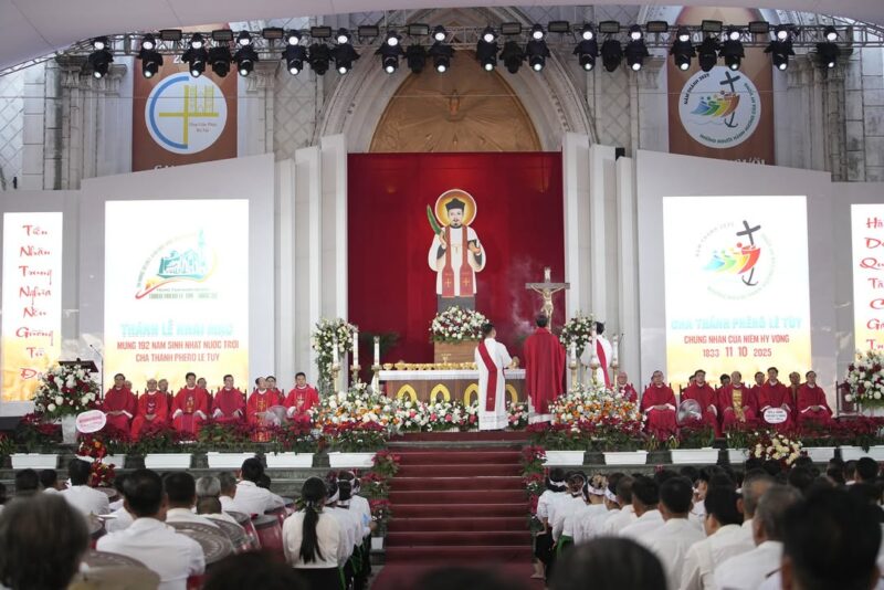 fb-1578851229095483_1214628217375084