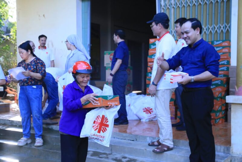 fb-1578851229095483_1215122617325644