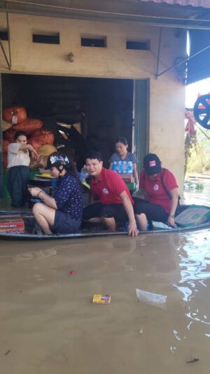 fb-732768673513037_1124076229849260