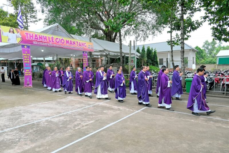 fb-585442494803518_1224077046423509