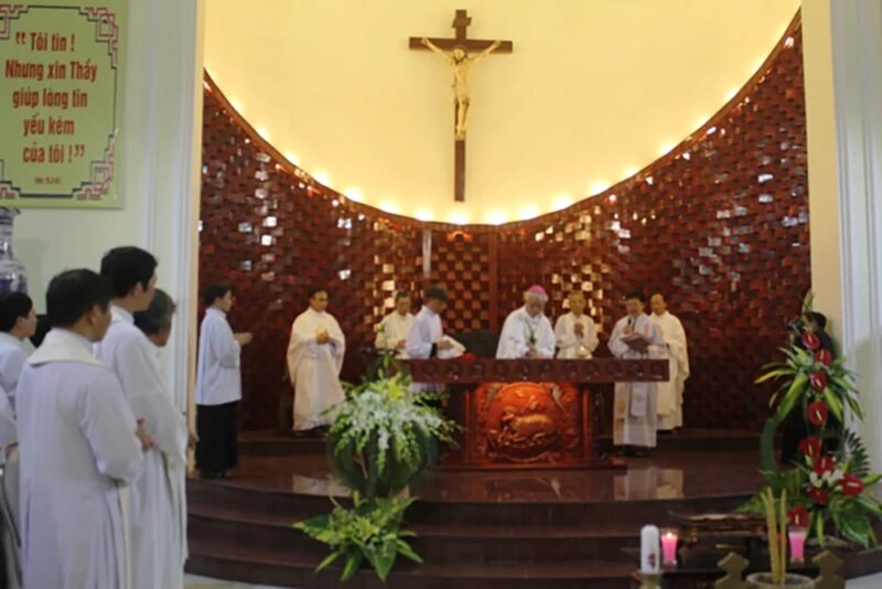 fb-732768673513037_1125646376358912