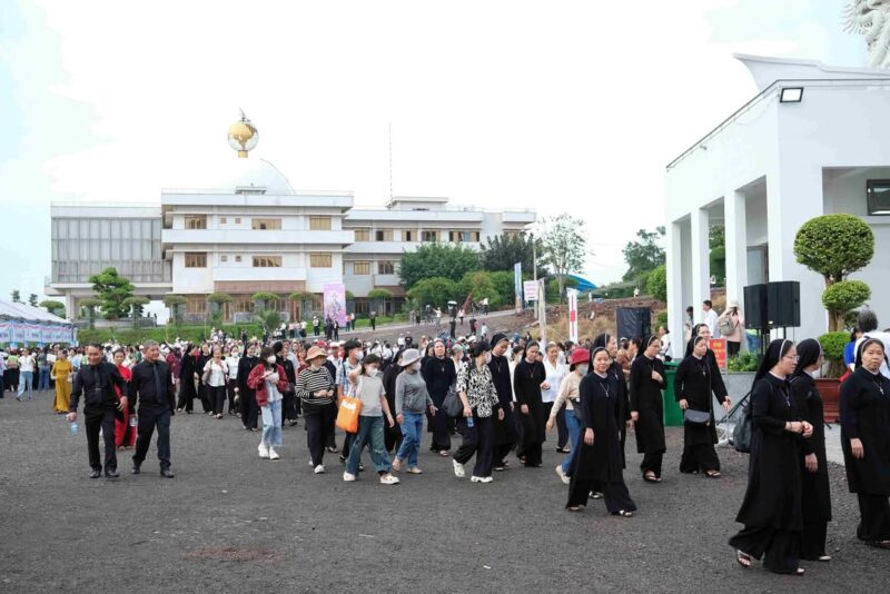 fb-585442494803518_1224755979688949