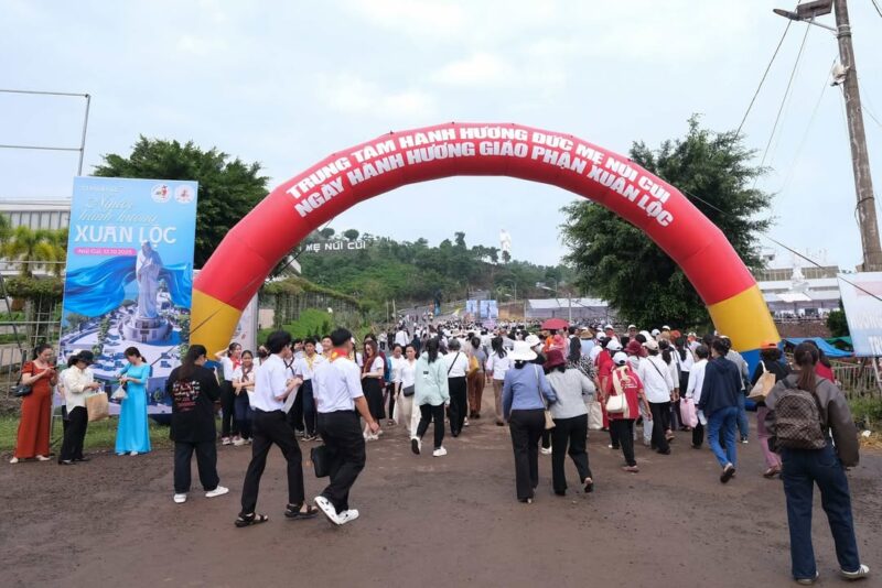 fb-585442494803518_1224755979688949