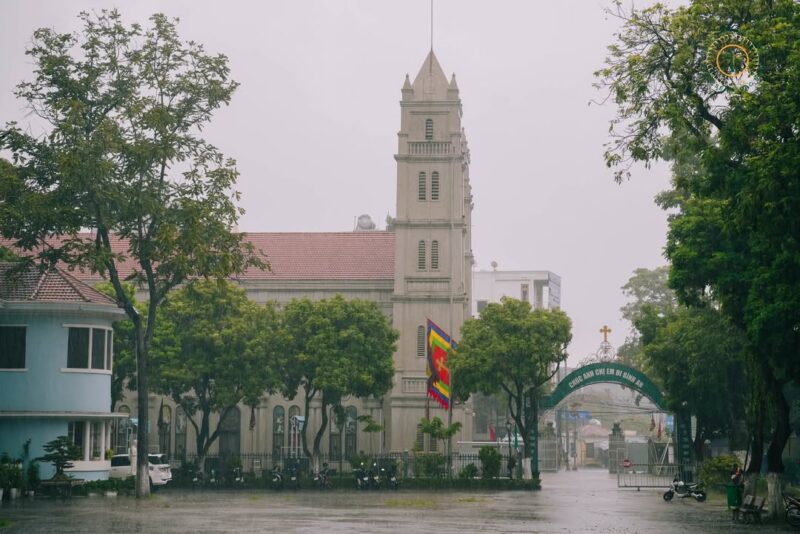 fb-732768673513037_1125943399662543