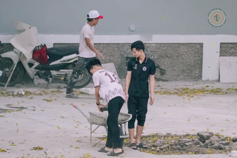 fb-732768673513037_1125943399662543