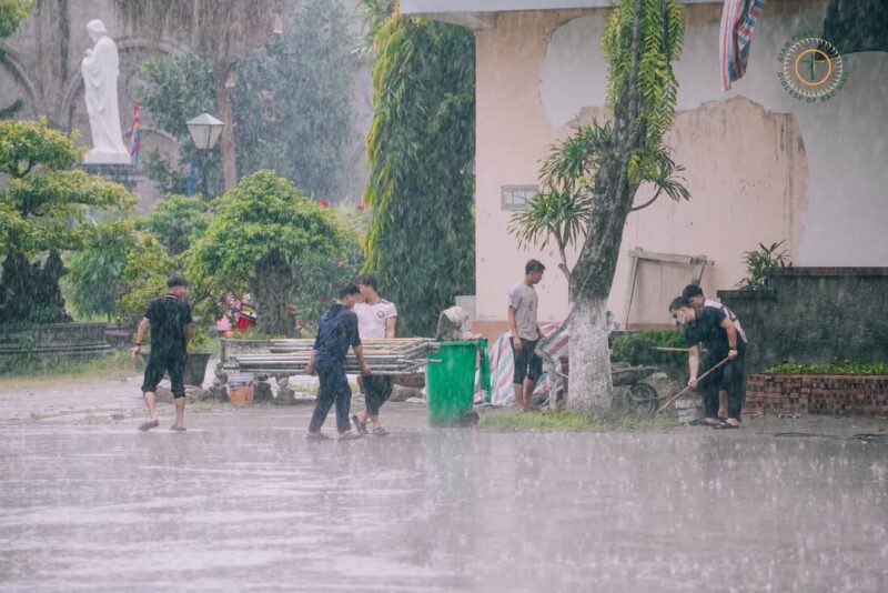 fb-732768673513037_1125943399662543