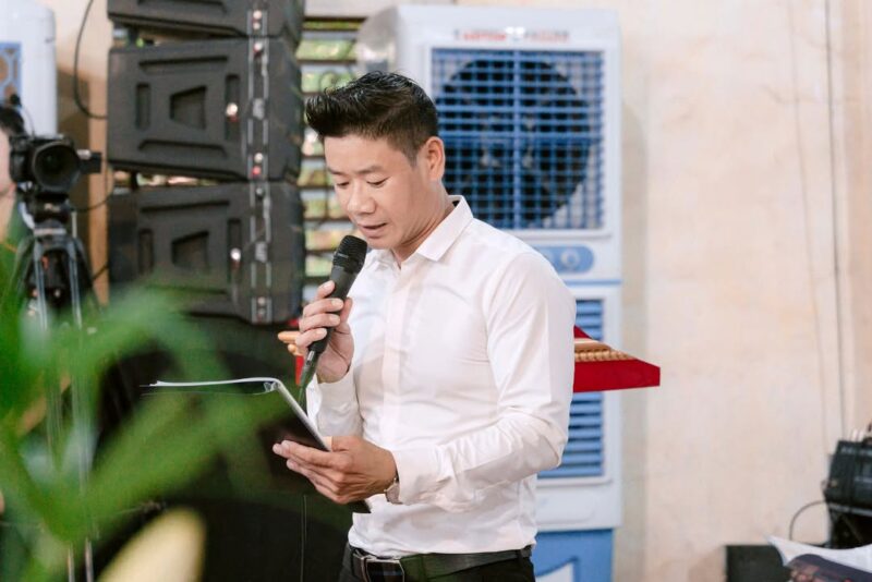 fb-732768673513037_1126530096270540