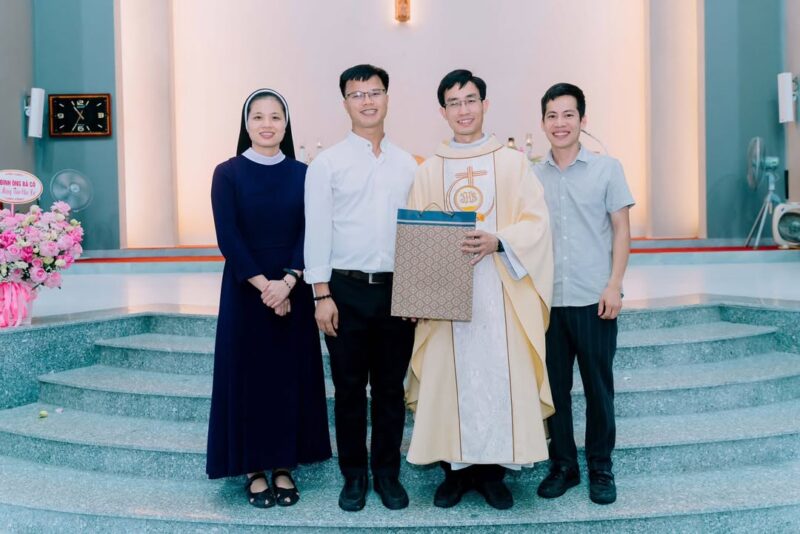 fb-732768673513037_1126799942910222