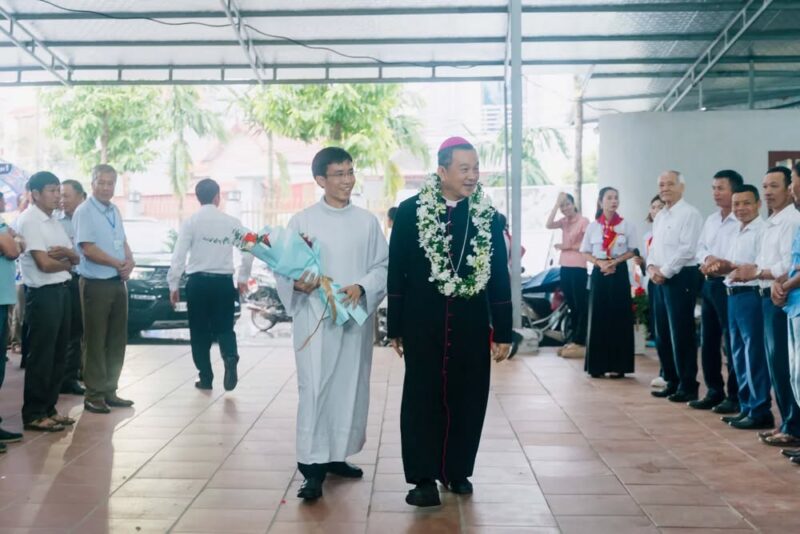 fb-732768673513037_1126843046239245