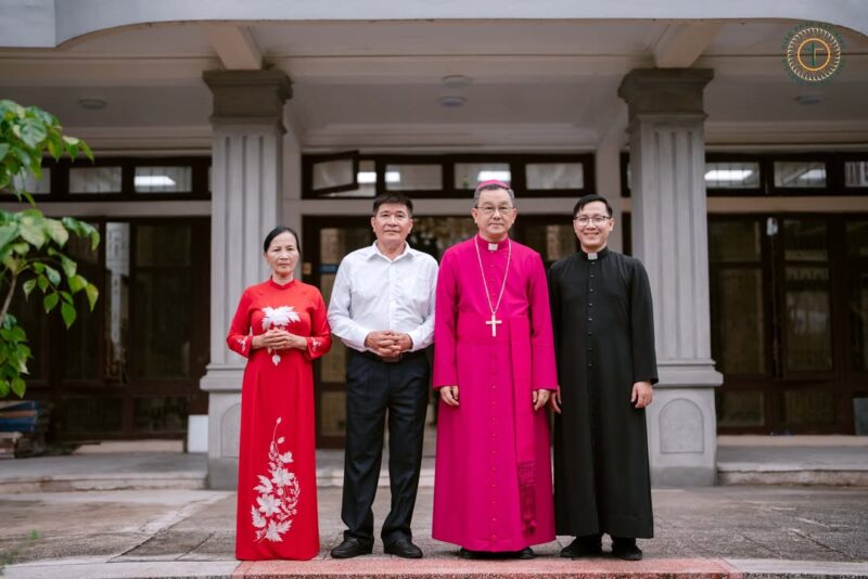 fb-732768673513037_1127478099509073