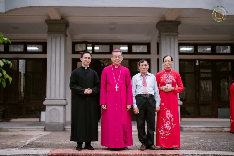 fb-732768673513037_1127478099509073