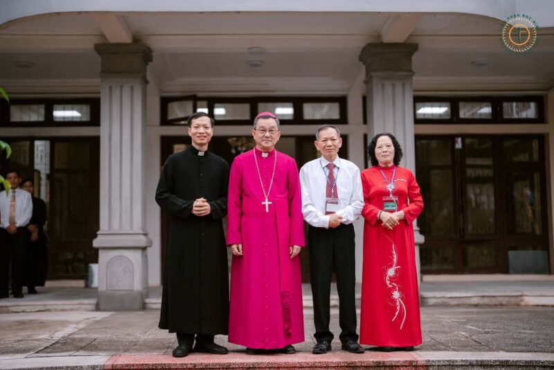 fb-732768673513037_1127478099509073