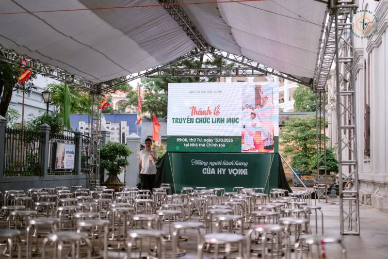 fb-732768673513037_1127400632850153