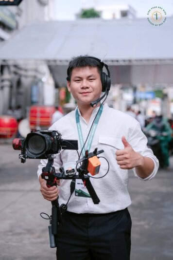 fb-732768673513037_1127839162806300